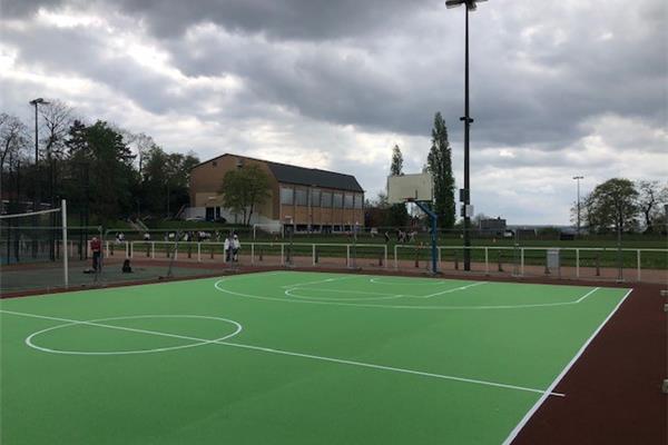 Renovatie multisportterrein in PU - Sportinfrabouw NV